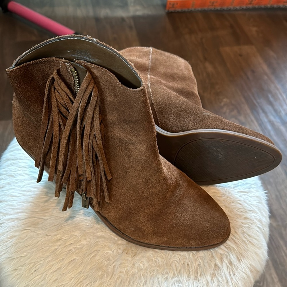 Jessica Simpson brown booties preowned Size 10.